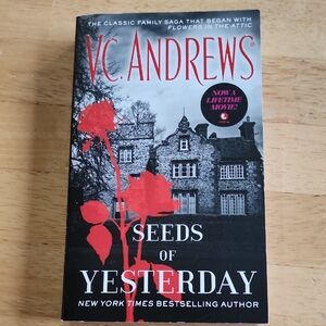 V.C. Andrews "Seeds of Yesterday" Paperback Book -